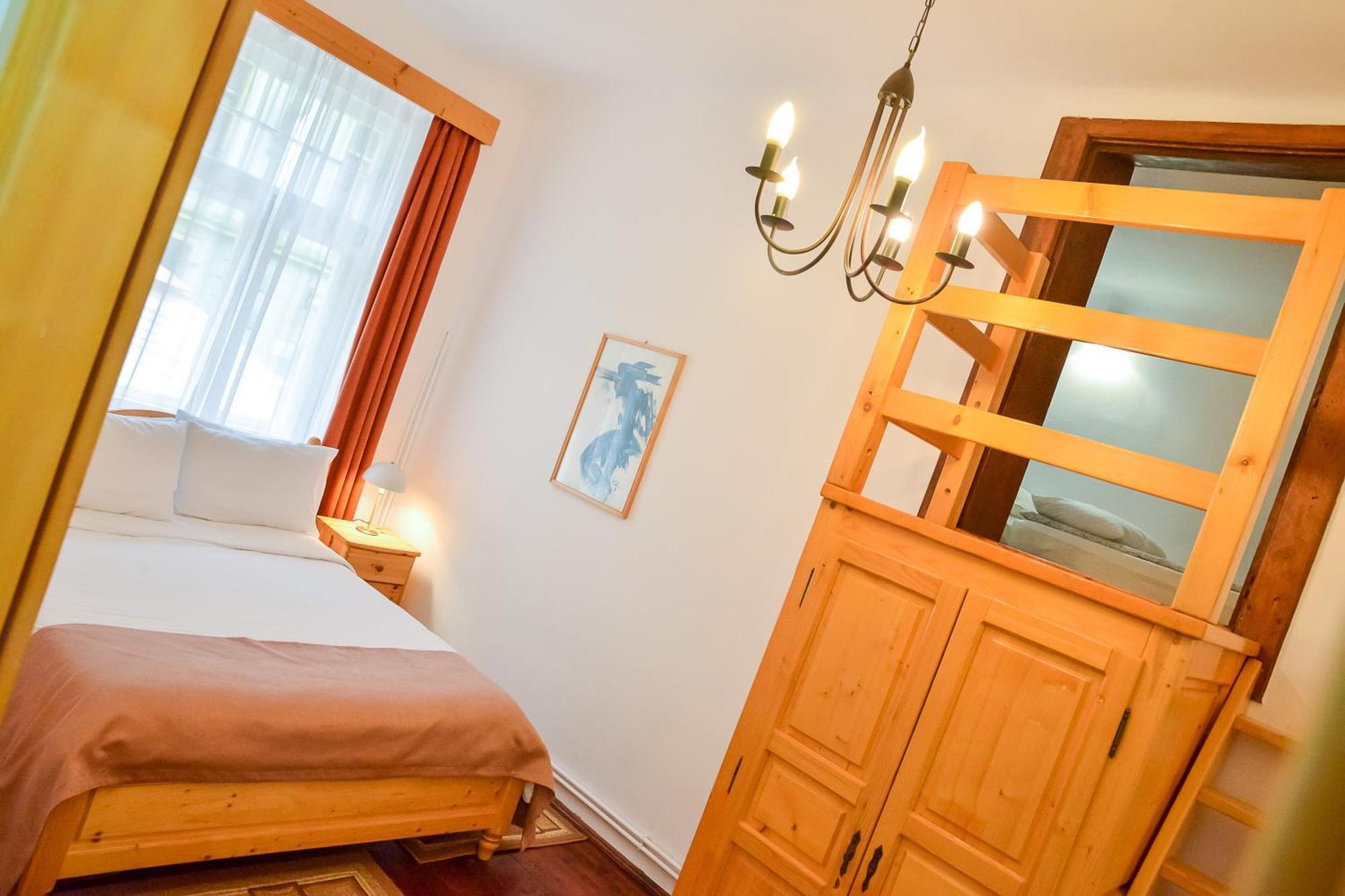 An Der Holztreppe Apartment Sighisoara Bagian luar foto