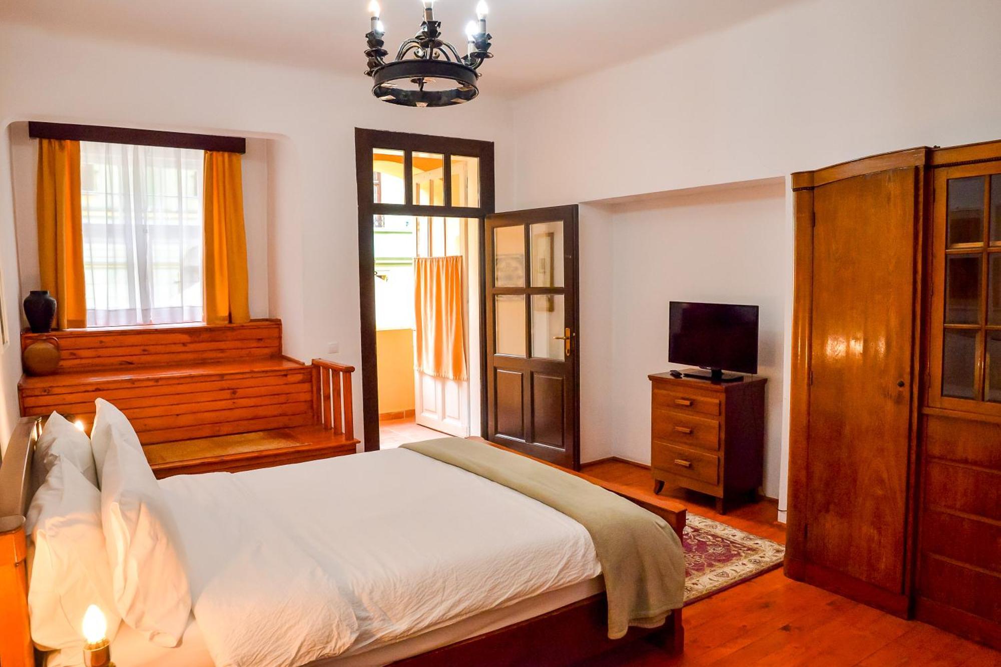 An Der Holztreppe Apartment Sighisoara Bagian luar foto