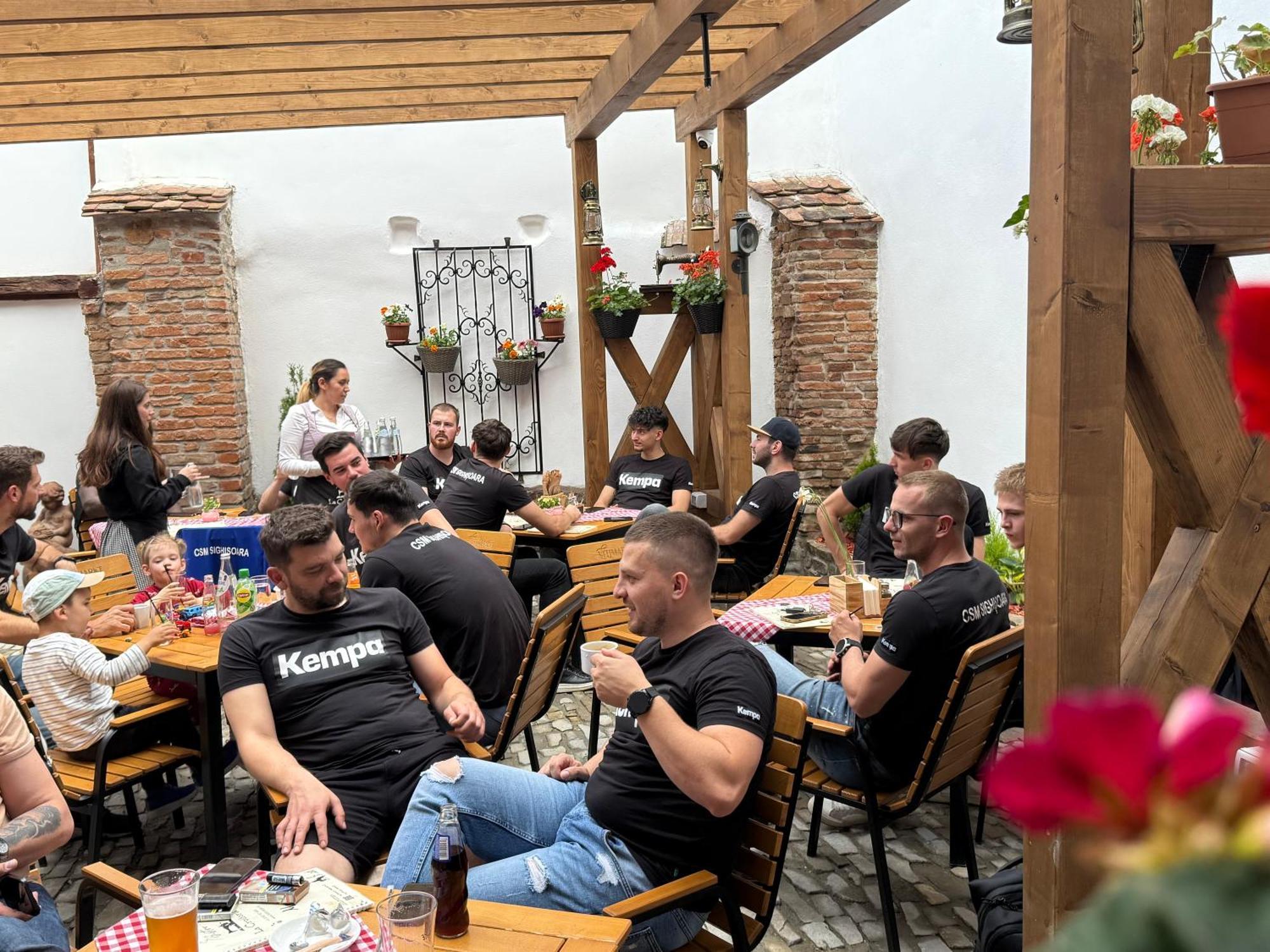 An Der Holztreppe Apartment Sighisoara Bagian luar foto